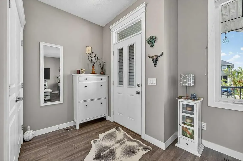 271 Fireside Drive Cochrane AB T4C 2L5