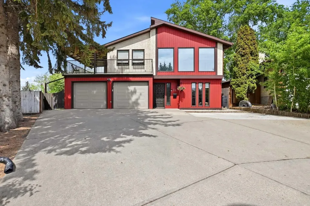26 Gummow Close Red Deer AB T4P 2M3