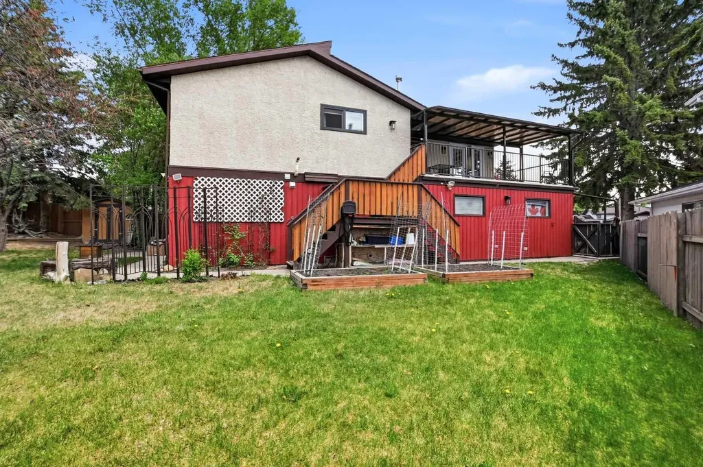 26 Gummow Close Red Deer AB T4P 2M3