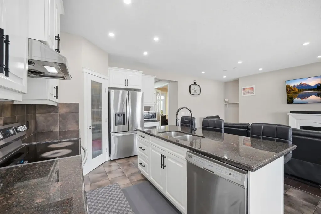 591 Taralake Way NE Calgary AB T3J 0J1