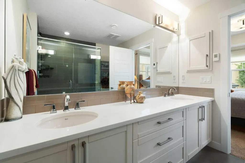 64 Cranbrook Drive SE Calgary AB T3M 0J1