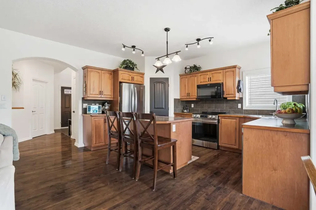161 Cimarron Park Circle Okotoks AB T1S 2H5