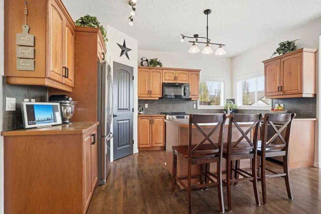 161 Cimarron Park Circle Okotoks AB T1S 2H5