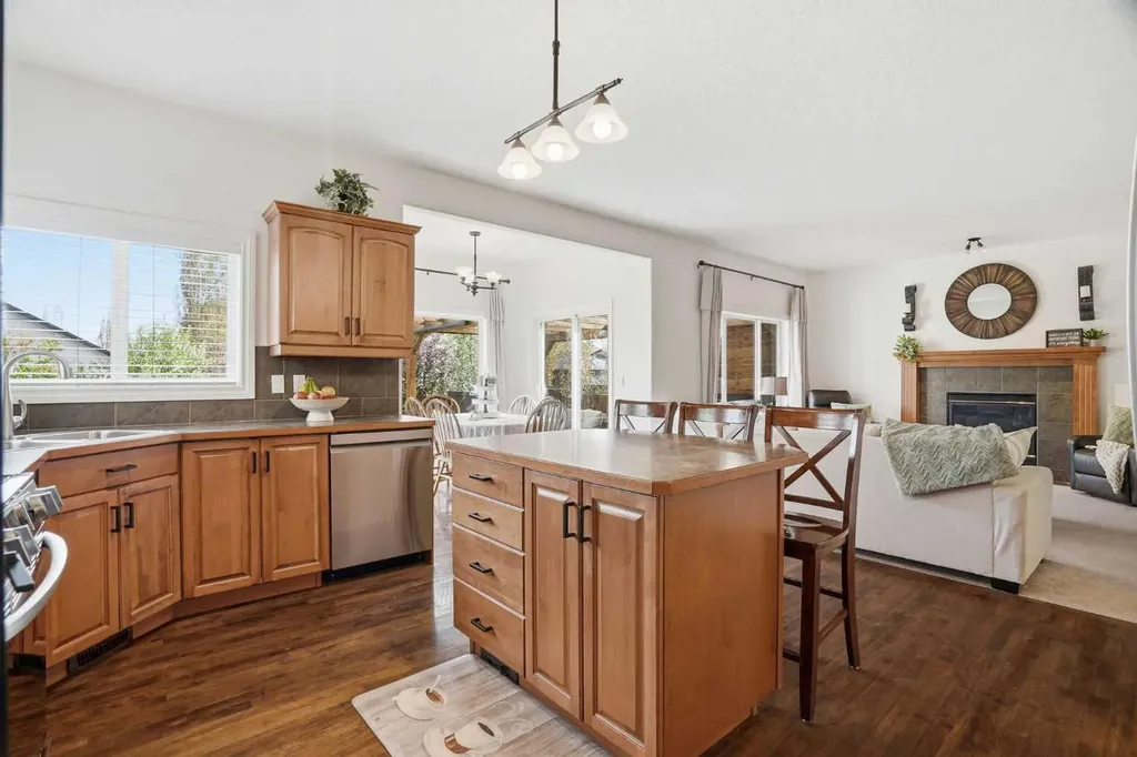 161 Cimarron Park Circle Okotoks AB T1S 2H5