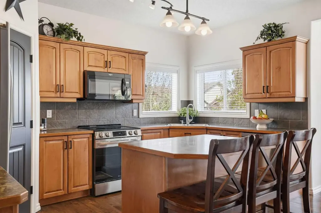 161 Cimarron Park Circle Okotoks AB T1S 2H5