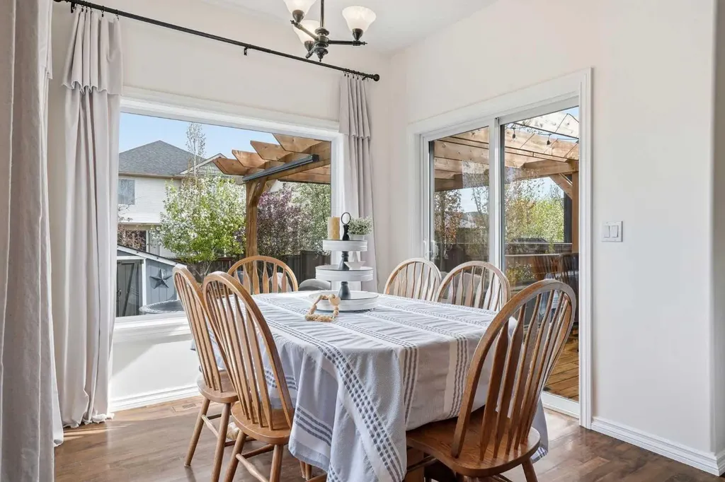 161 Cimarron Park Circle Okotoks AB T1S 2H5