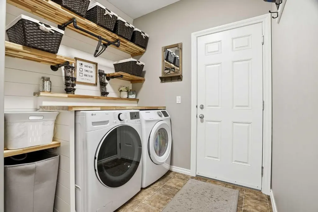 161 Cimarron Park Circle Okotoks AB T1S 2H5