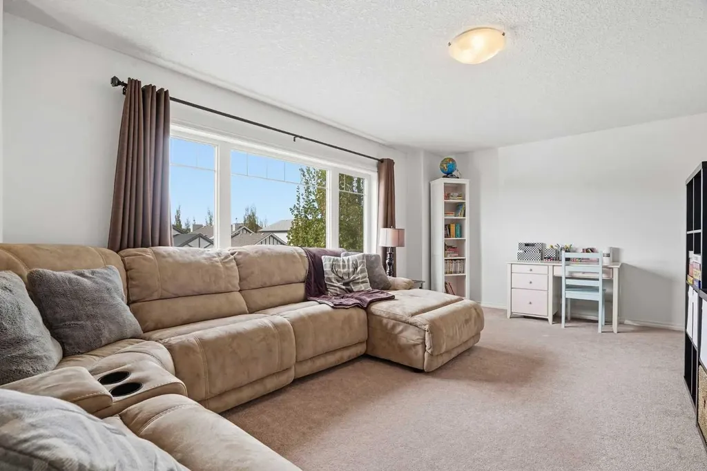 161 Cimarron Park Circle Okotoks AB T1S 2H5