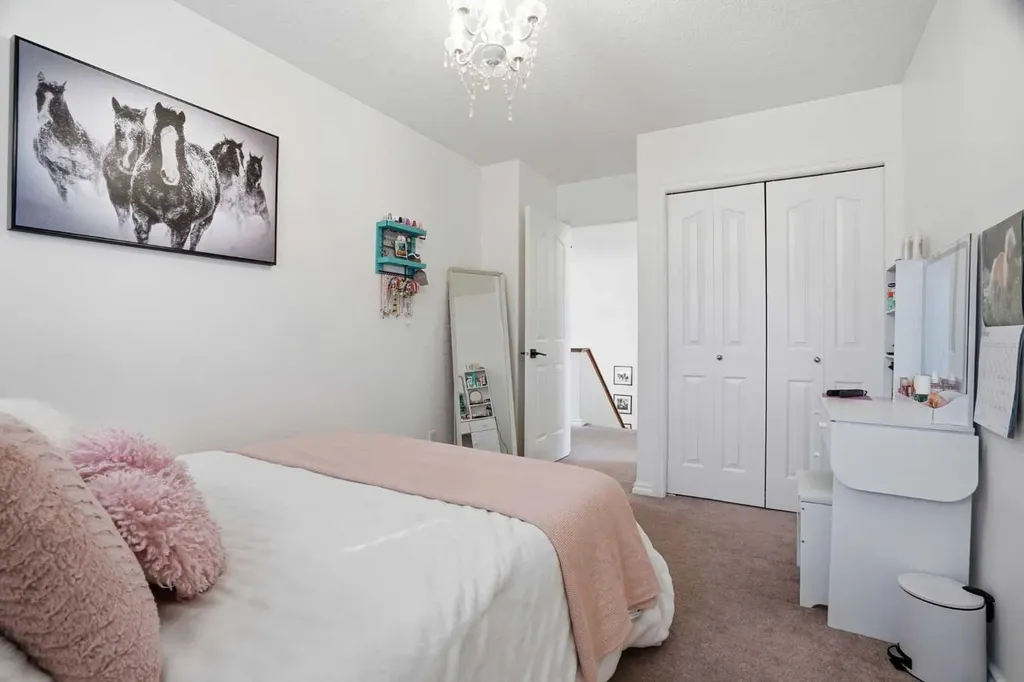 161 Cimarron Park Circle Okotoks AB T1S 2H5