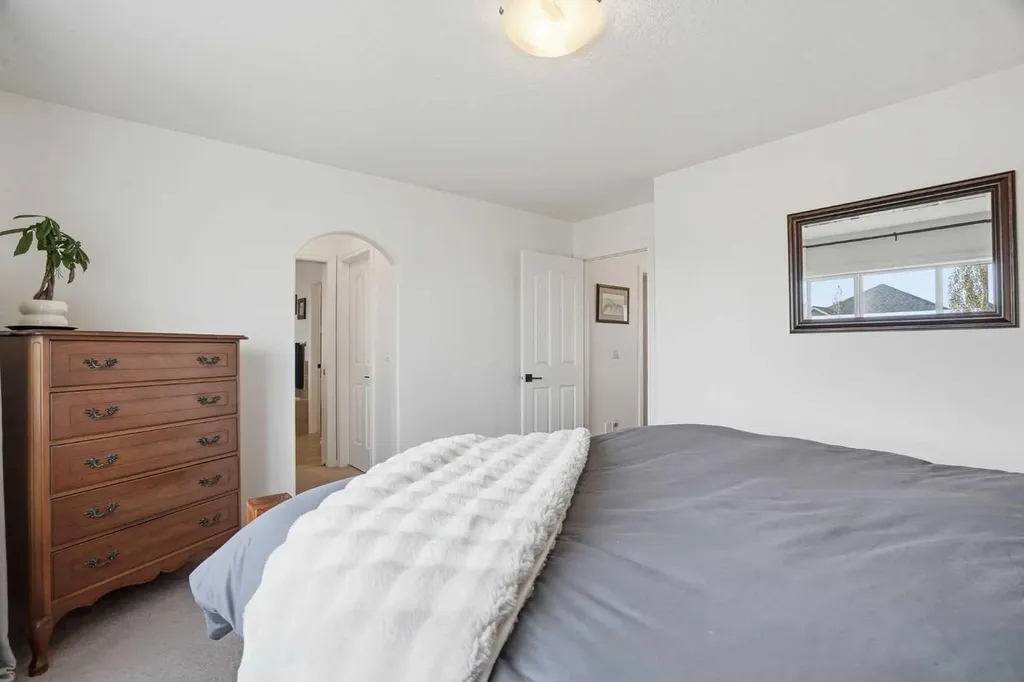161 Cimarron Park Circle Okotoks AB T1S 2H5