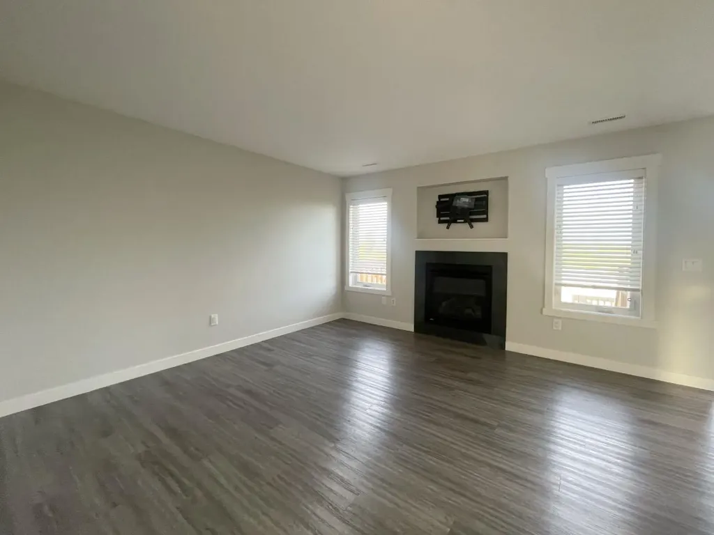 9521 88 Street Grande Prairie AB T8X 0N3