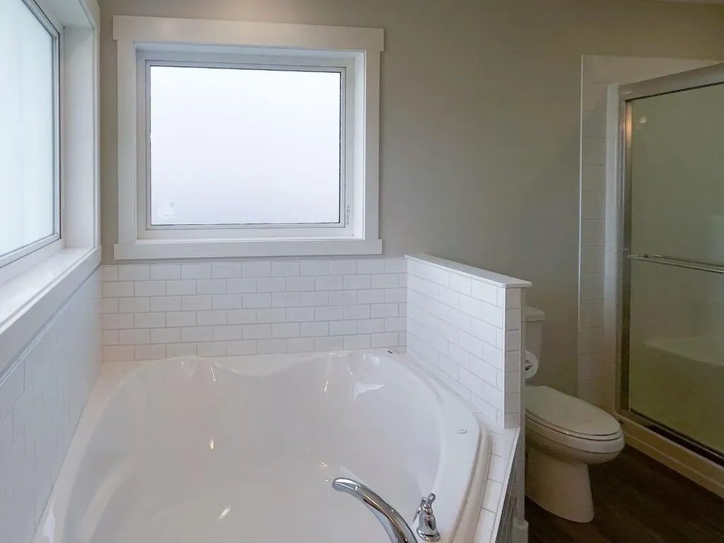 9521 88 Street Grande Prairie AB T8X 0N3