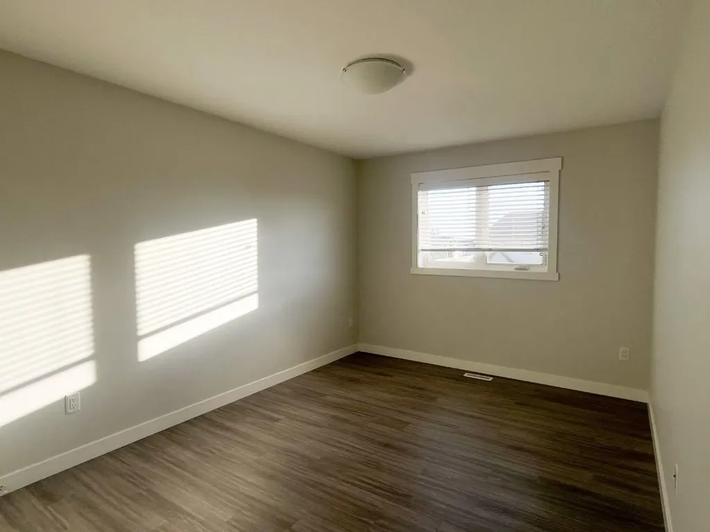 9521 88 Street Grande Prairie AB T8X 0N3