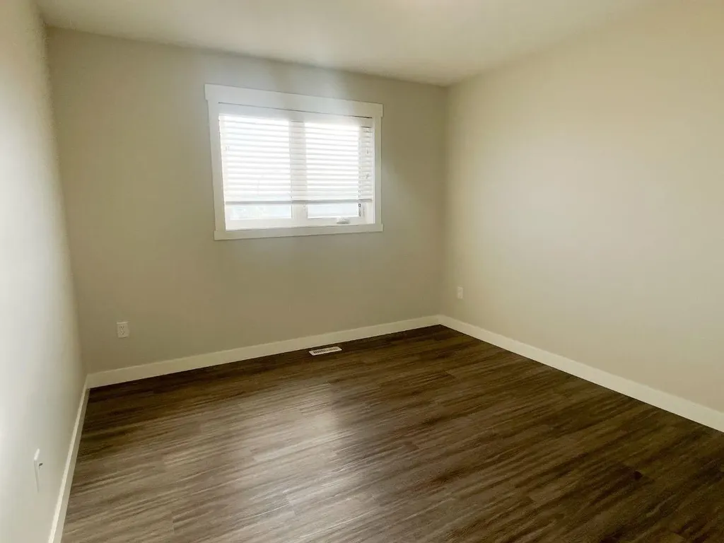 9521 88 Street Grande Prairie AB T8X 0N3