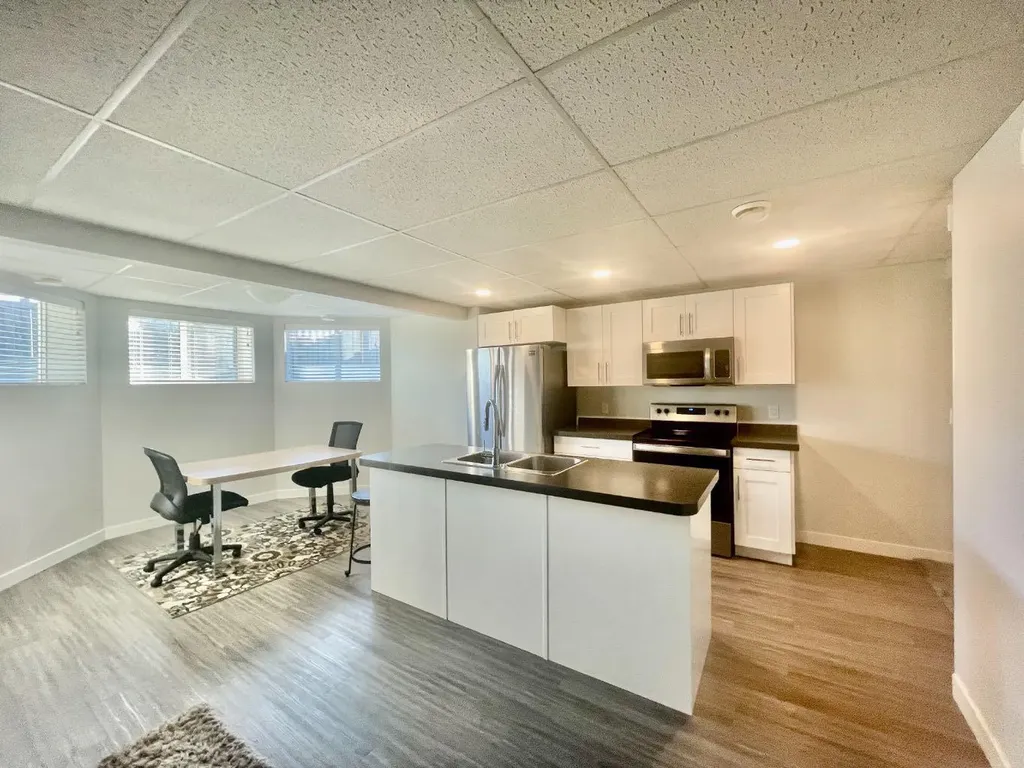 9521 88 Street Grande Prairie AB T8X 0N3