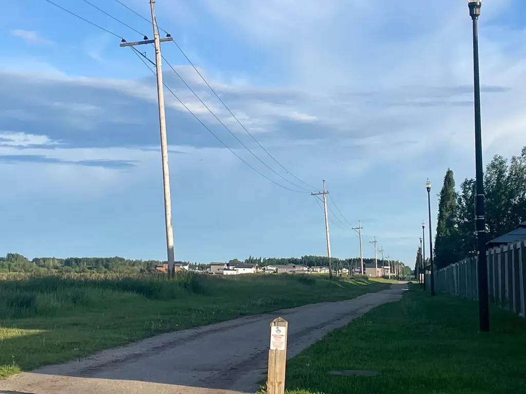 9521 88 Street Grande Prairie AB T8X 0N3