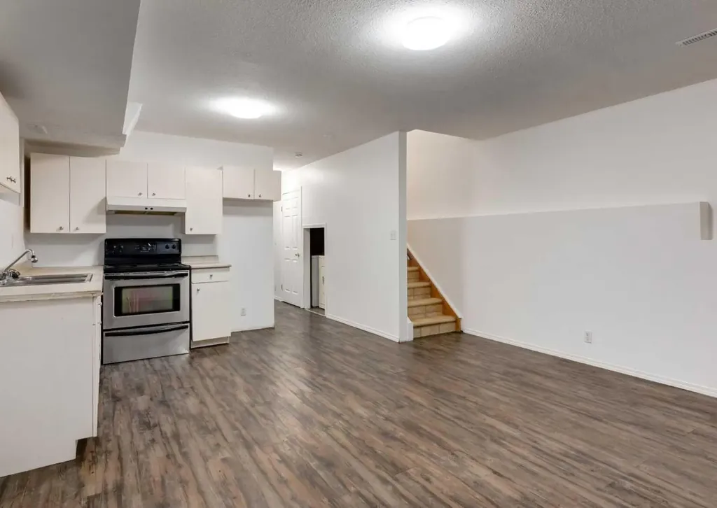 1135 37 Street SE Calgary AB T2A 1E2