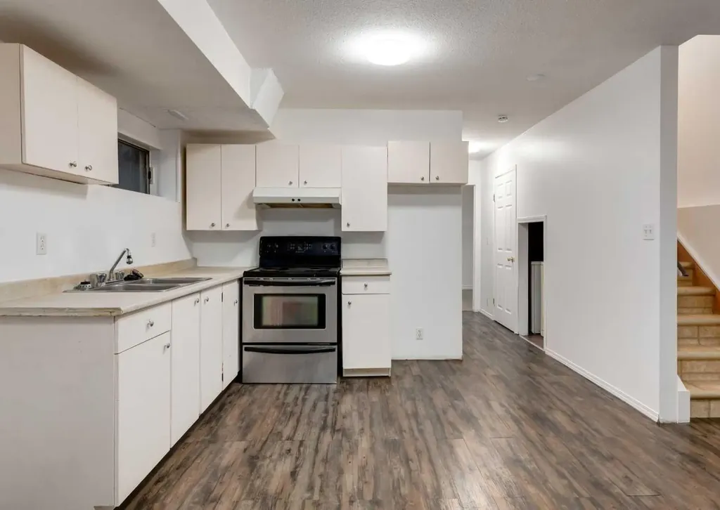 1135 37 Street SE Calgary AB T2A 1E2