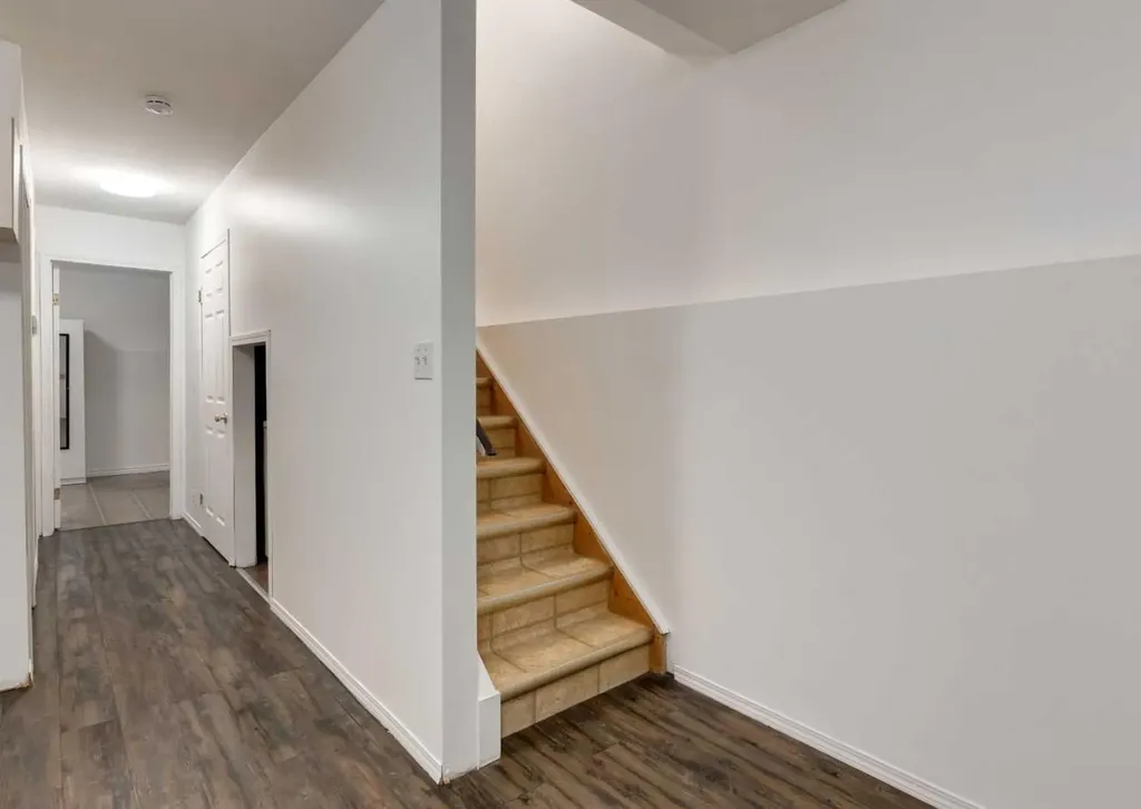 1135 37 Street SE Calgary AB T2A 1E2