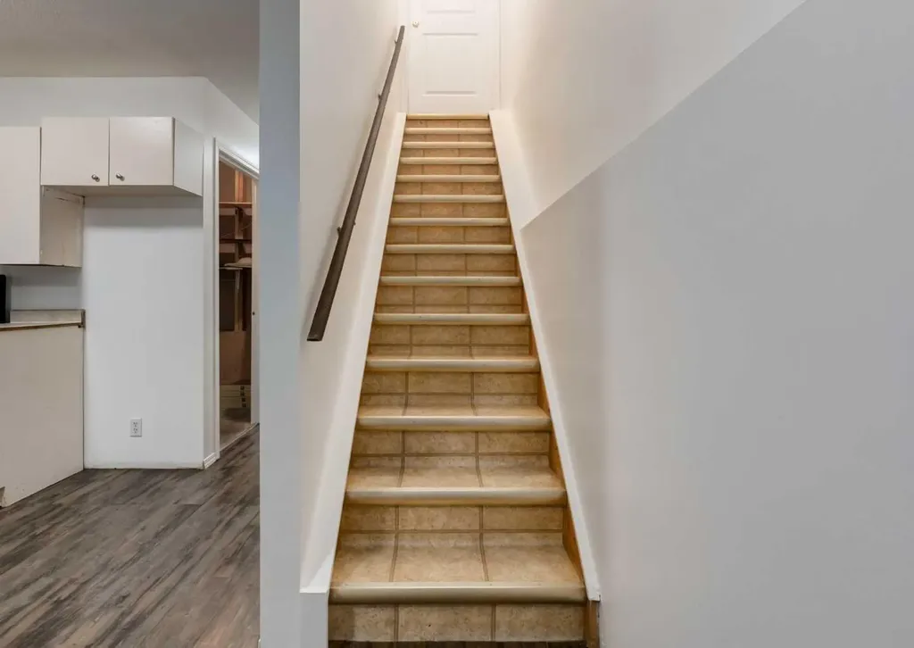 1135 37 Street SE Calgary AB T2A 1E2