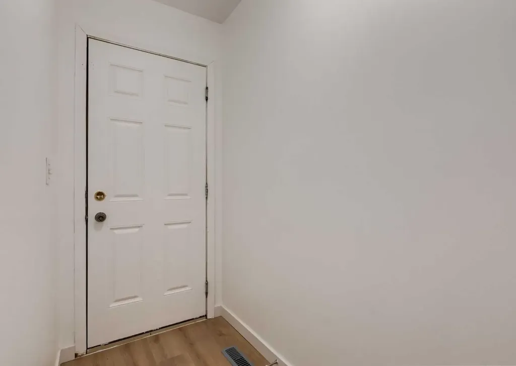 1135 37 Street SE Calgary AB T2A 1E2