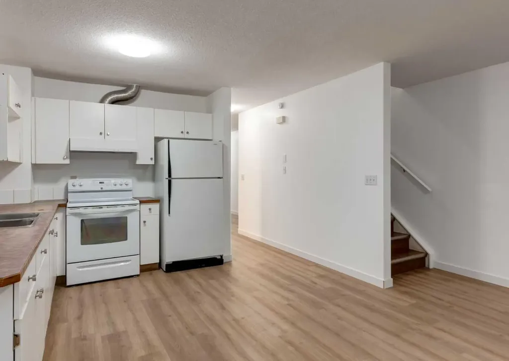 1135 37 Street SE Calgary AB T2A 1E2