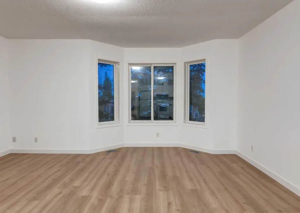 1135 37 Street SE Calgary AB T2A 1E2