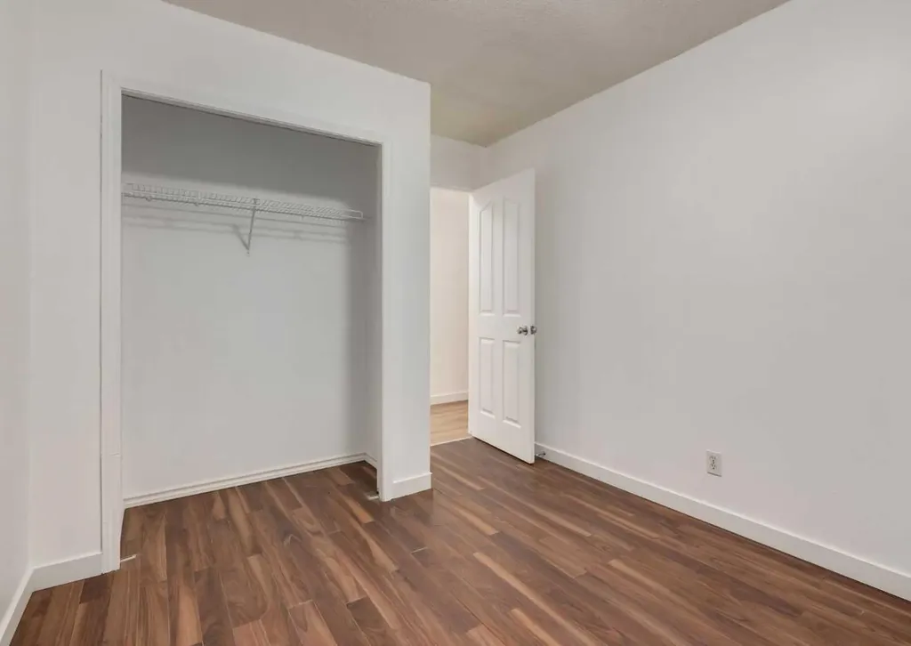 1135 37 Street SE Calgary AB T2A 1E2