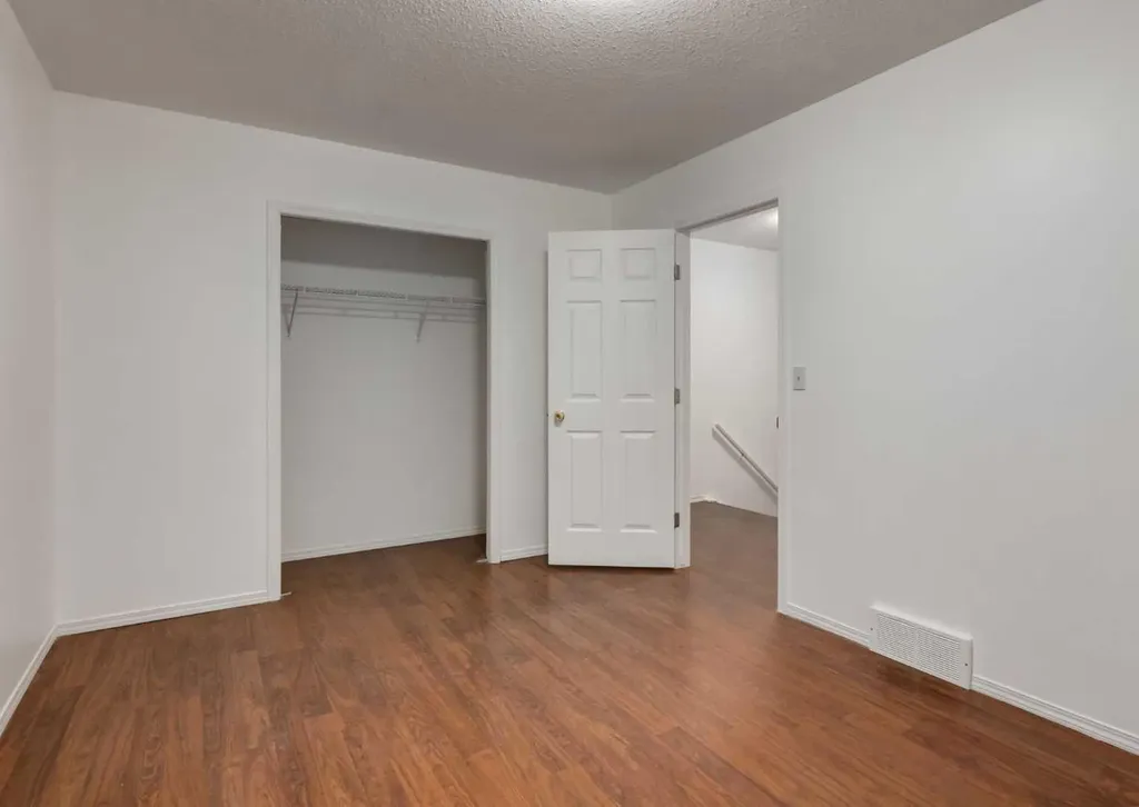 1135 37 Street SE Calgary AB T2A 1E2