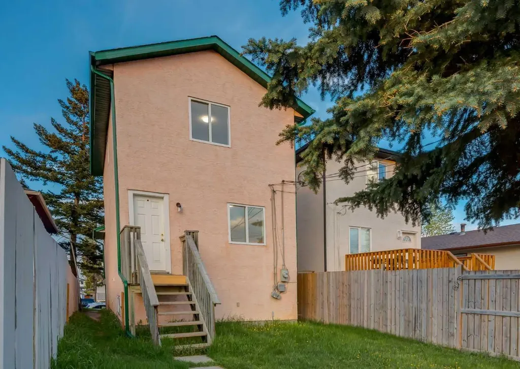 1135 37 Street SE Calgary AB T2A 1E2