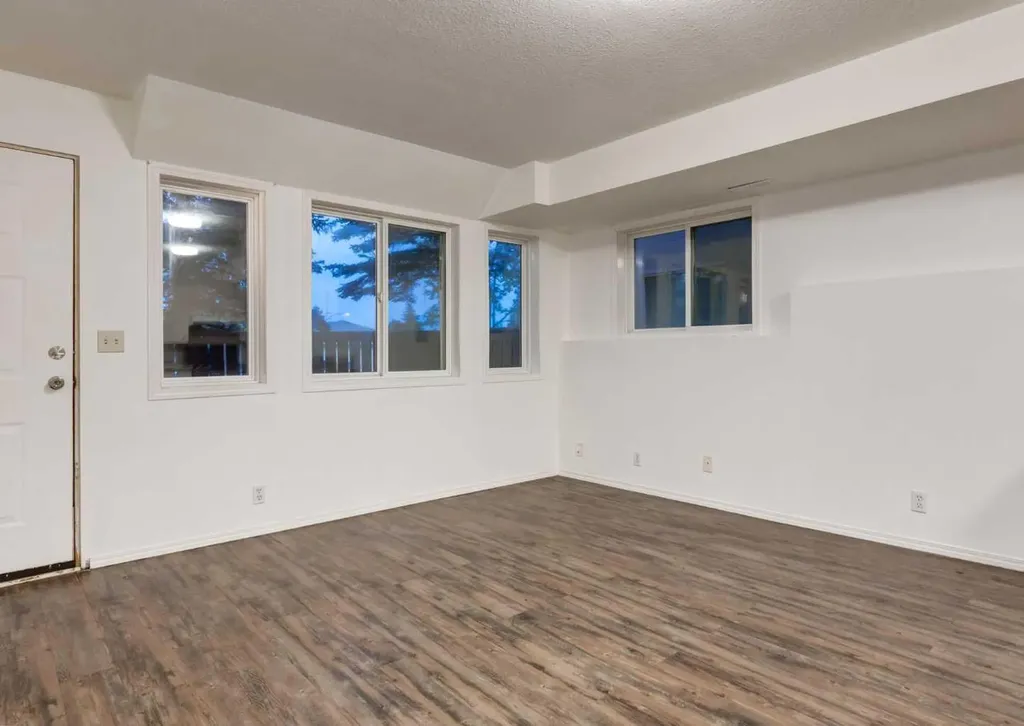 1135 37 Street SE Calgary AB T2A 1E2