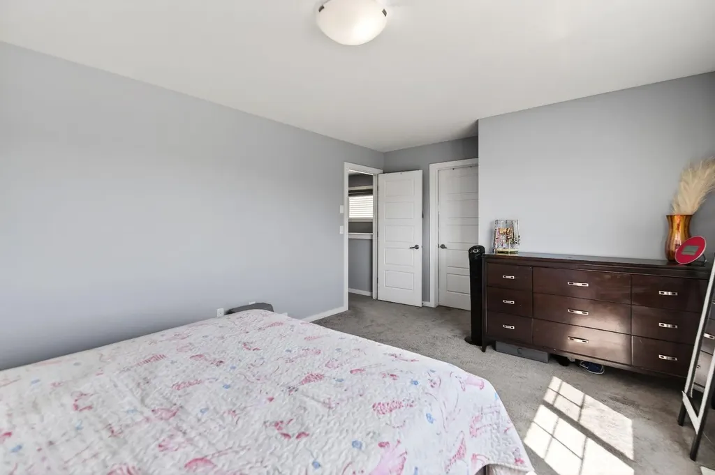 318 Teasdale Drive Red Deer AB T4P 0T1