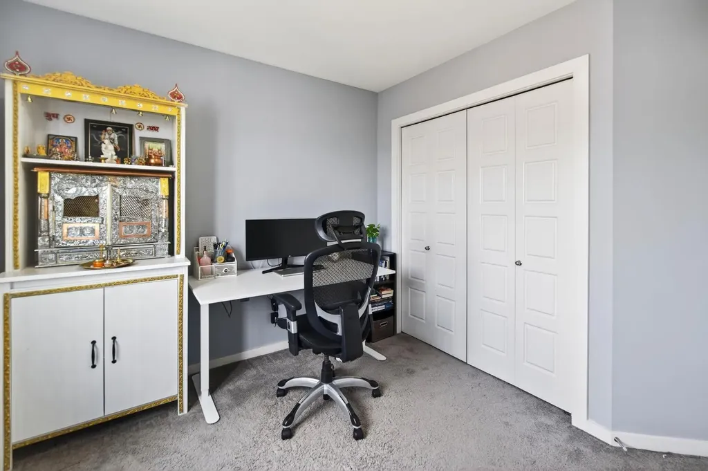 318 Teasdale Drive Red Deer AB T4P 0T1