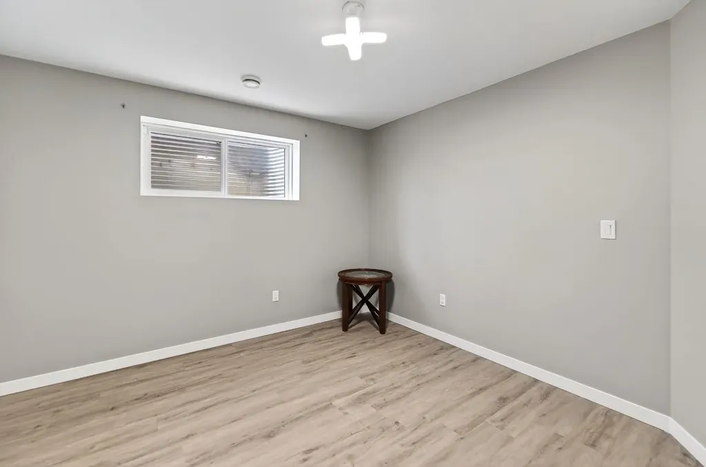 318 Teasdale Drive Red Deer AB T4P 0T1