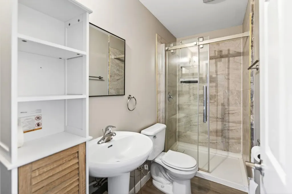 318 Teasdale Drive Red Deer AB T4P 0T1