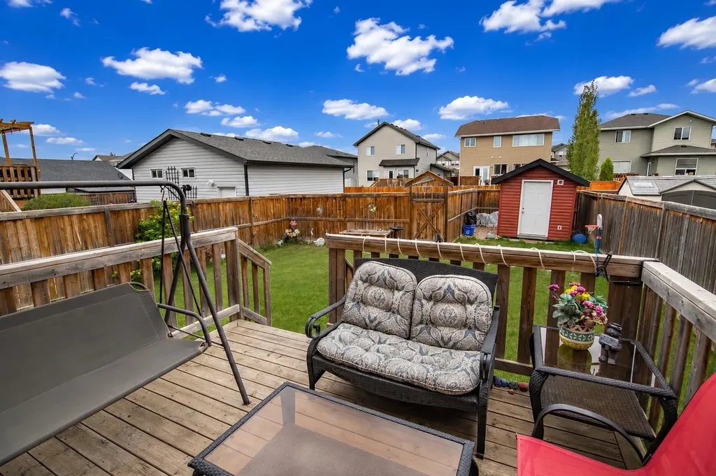 318 Teasdale Drive Red Deer AB T4P 0T1