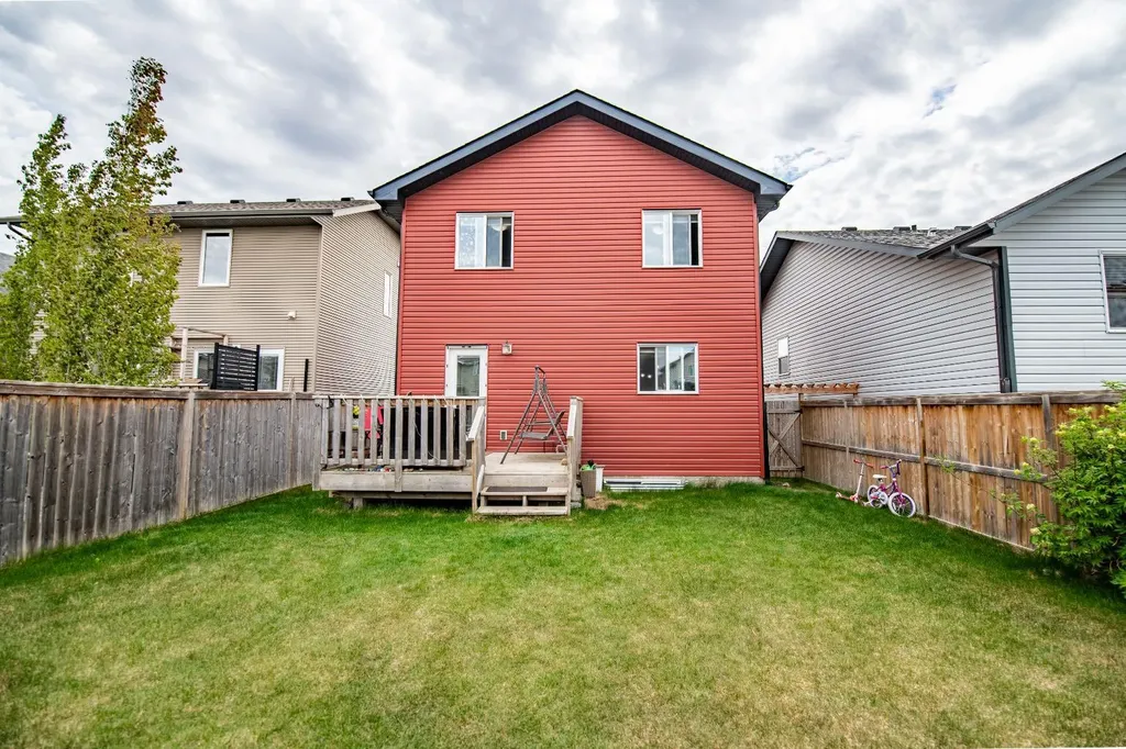 318 Teasdale Drive Red Deer AB T4P 0T1
