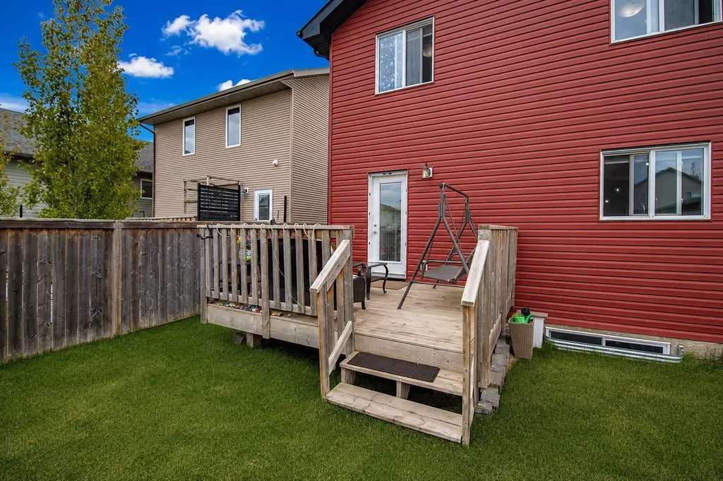 318 Teasdale Drive Red Deer AB T4P 0T1