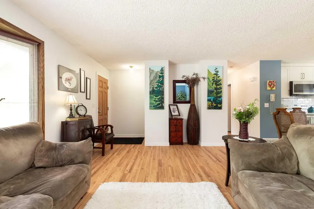 16 Simon Fraser Boulevard W Lethbridge AB T1K 4L4