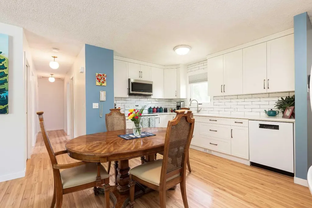 16 Simon Fraser Boulevard W Lethbridge AB T1K 4L4