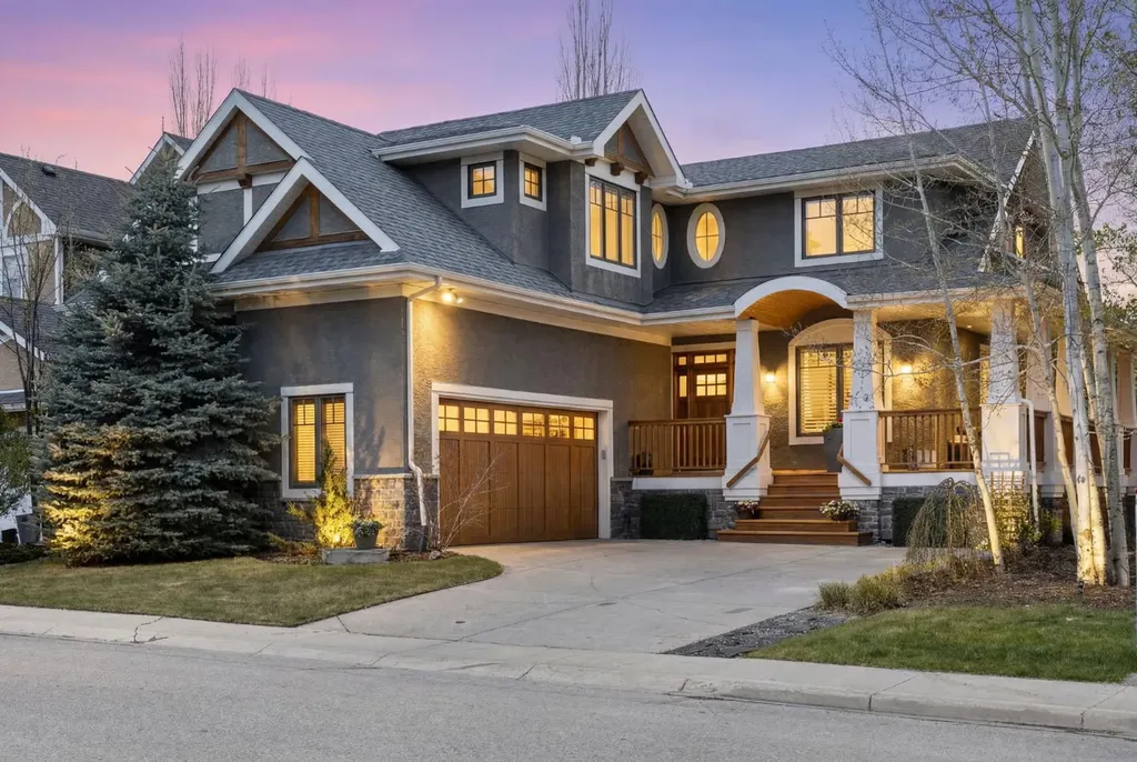 7 Discovery Ridge Cove SW Calgary AB T2H 4Y1