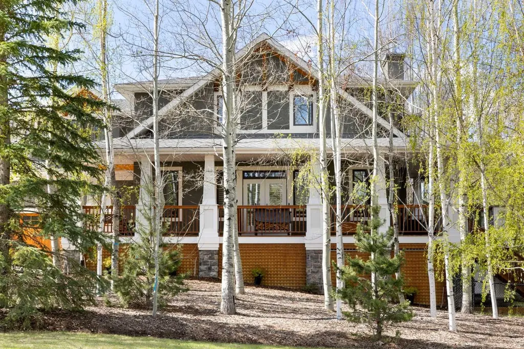 7 Discovery Ridge Cove SW Calgary AB T2H 4Y1