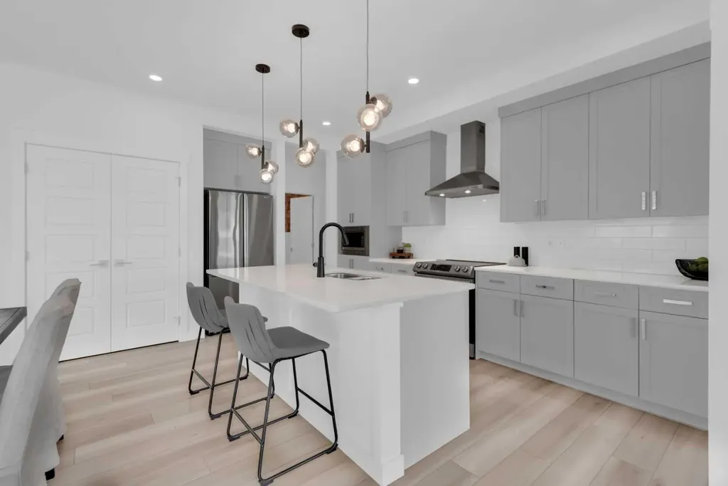 47 Walgrove Park SE Calgary AB T2X 4N9