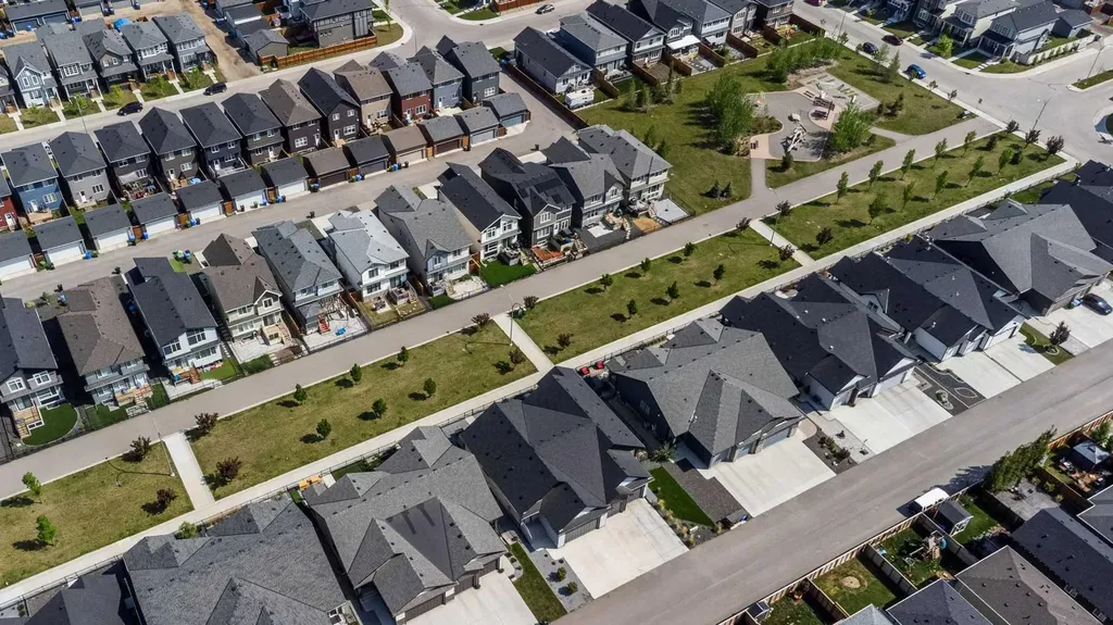 47 Walgrove Park SE Calgary AB T2X 4N9