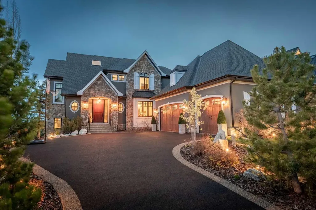 11 Timberline Gate SW Calgary AB T3H 0W3