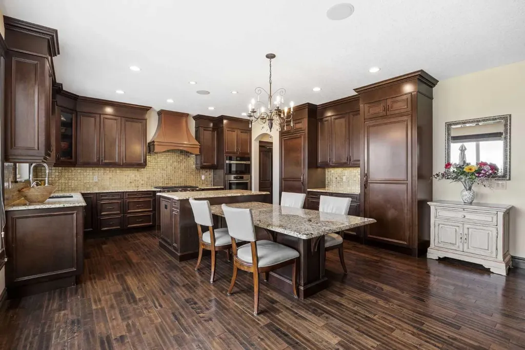 11 Timberline Gate SW Calgary AB T3H 0W3