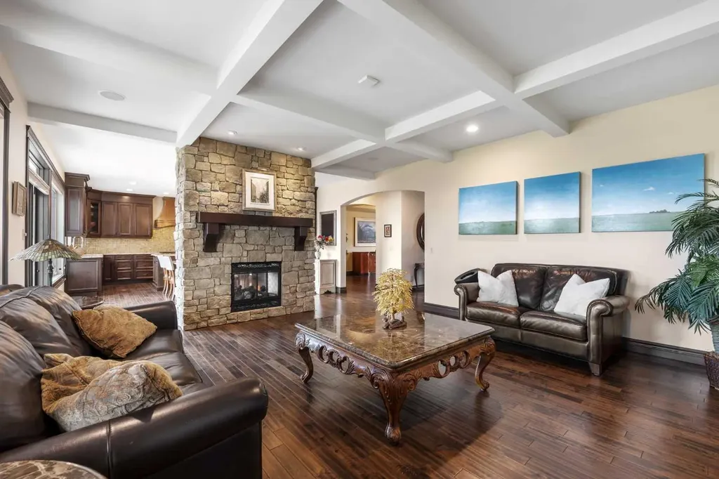 11 Timberline Gate SW Calgary AB T3H 0W3