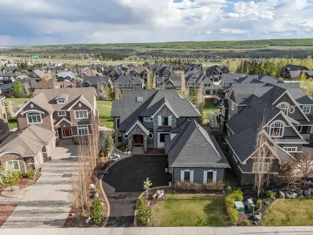 11 Timberline Gate SW Calgary AB T3H 0W3