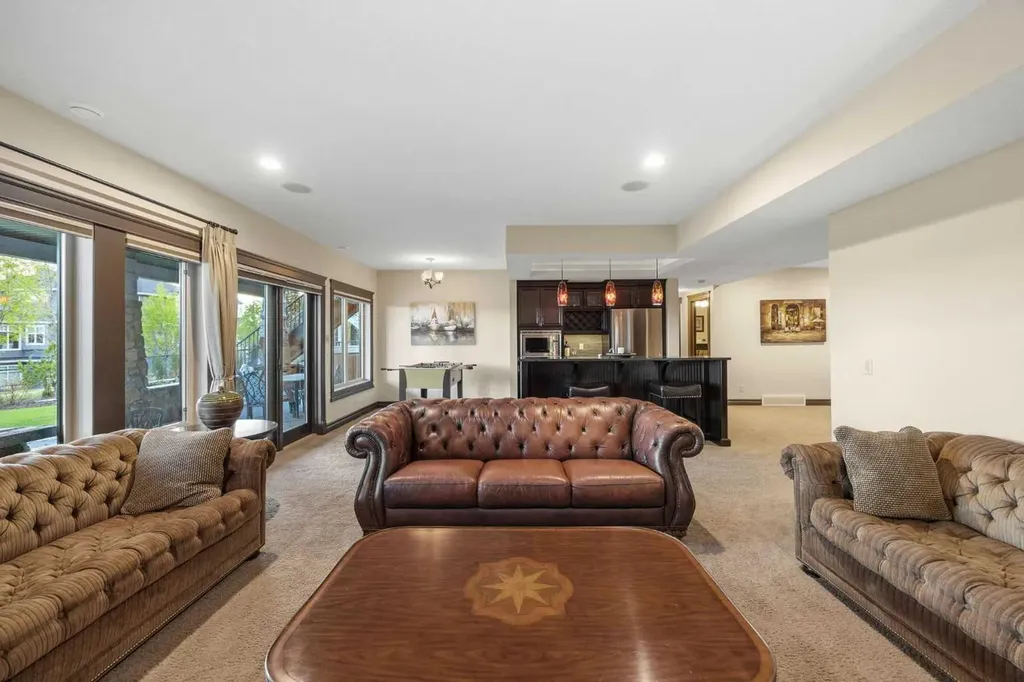 11 Timberline Gate SW Calgary AB T3H 0W3