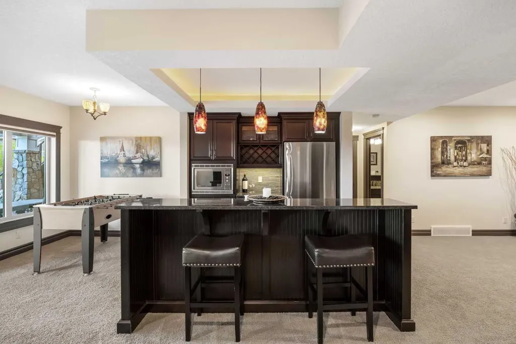 11 Timberline Gate SW Calgary AB T3H 0W3